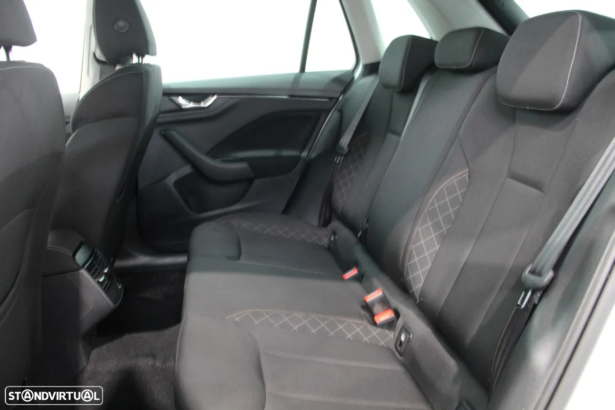 Skoda Kamiq 1.0 TSI Ambition - 29