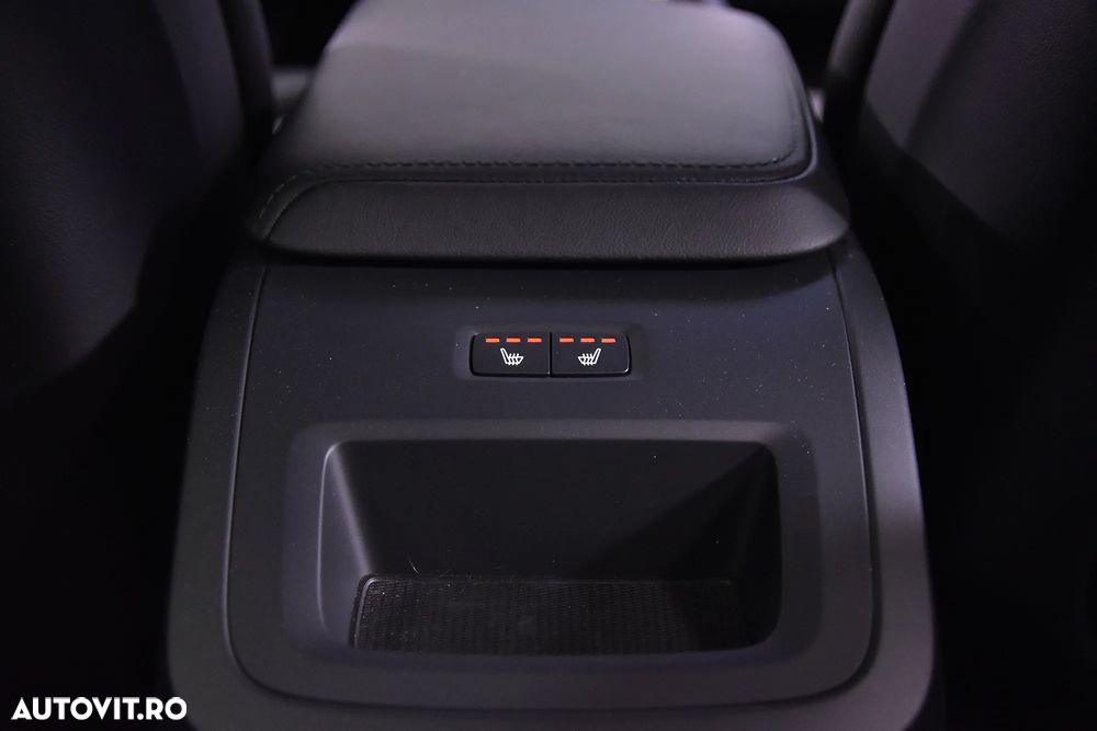 Volvo S60 B4 MHEV AT Plus Dark - 22