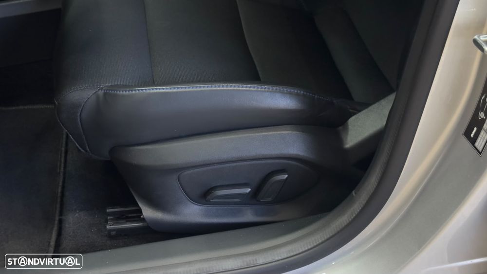 MG MG4 77 kWh Extended Range Luxury - 19