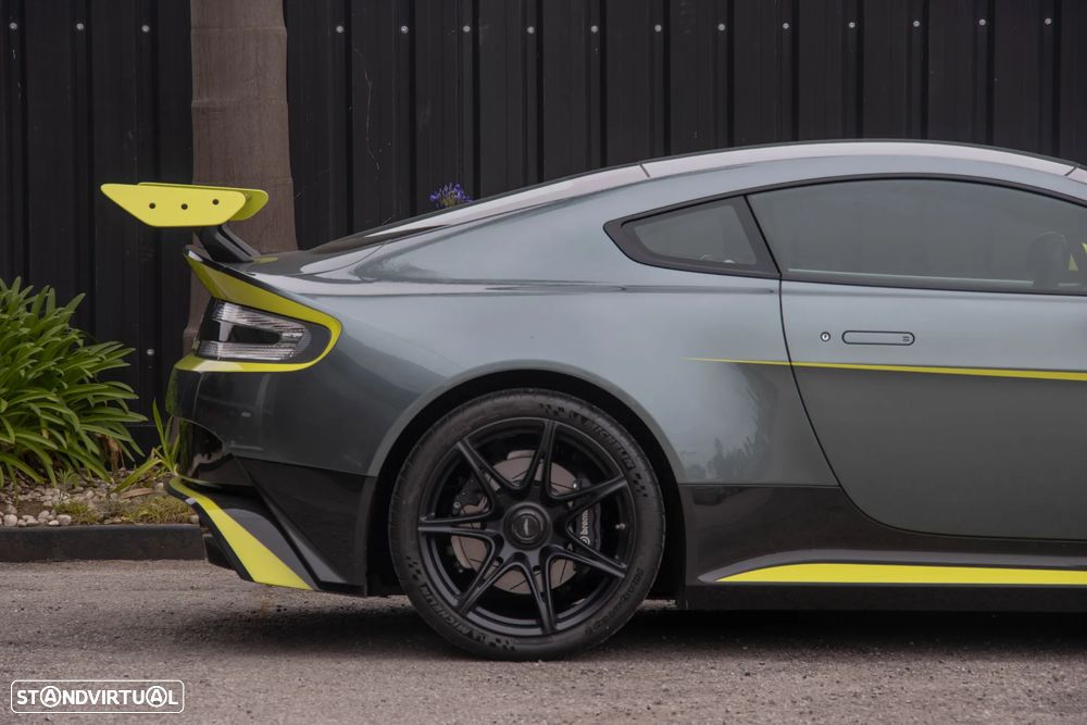 Aston Martin Vantage Coupe GT8 - 37