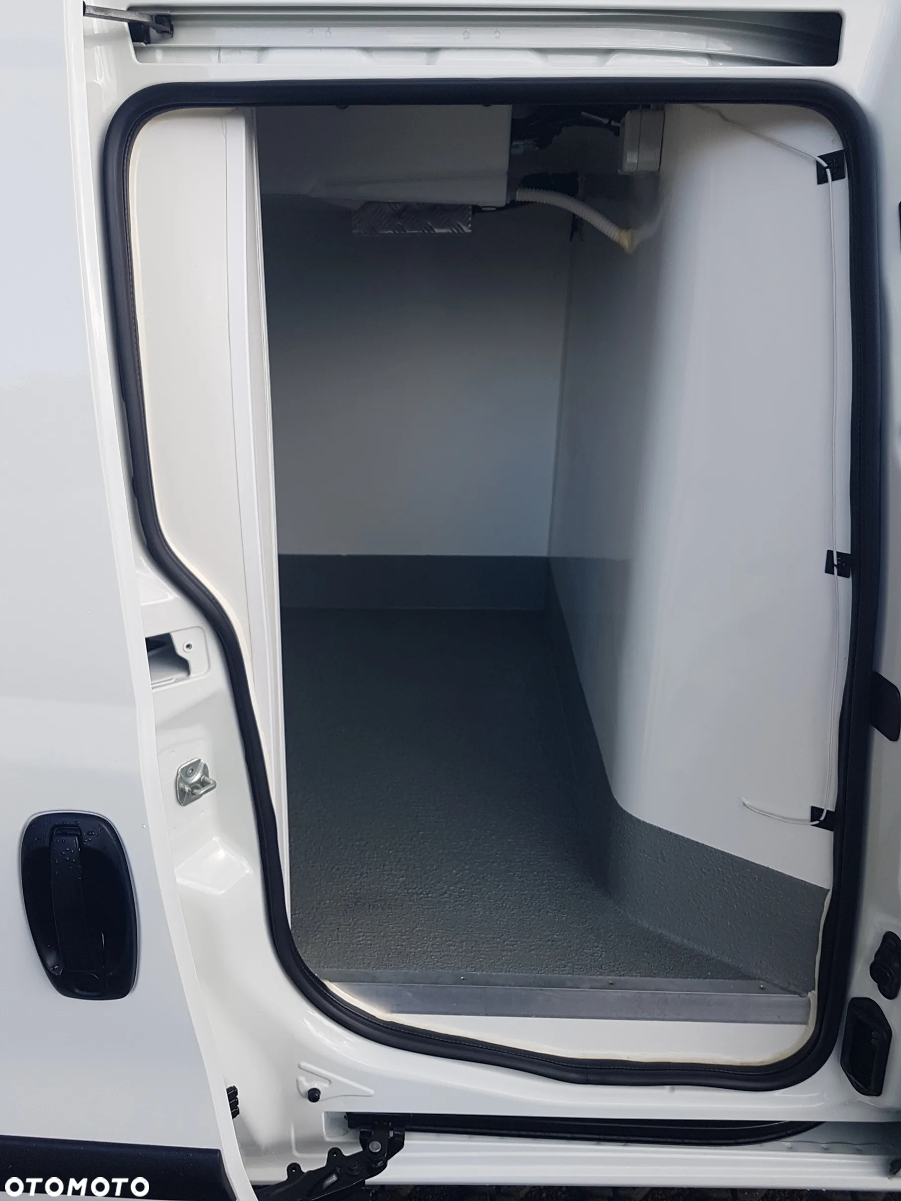 Fiat DOBLO MAXI CHŁODNIA MROŹNIA IZOTERMA GRZANIE AGREGAT ZANOTTI DŁUGI L2H1 TEMPOMAT AC - 32