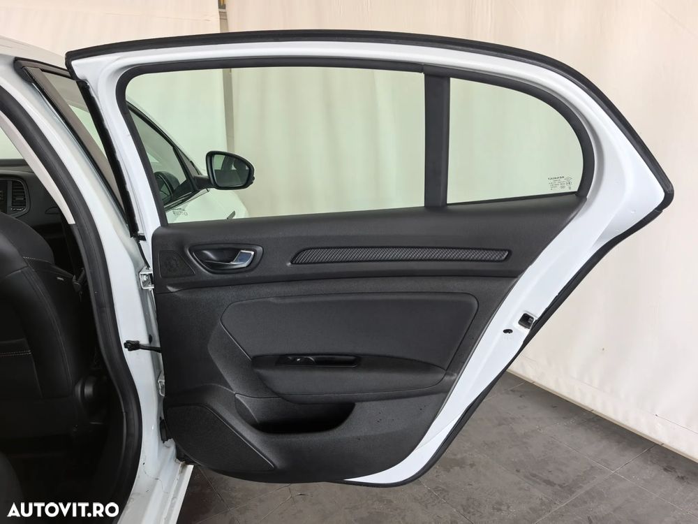 Renault Megane TCe 140 GPF Life - 22