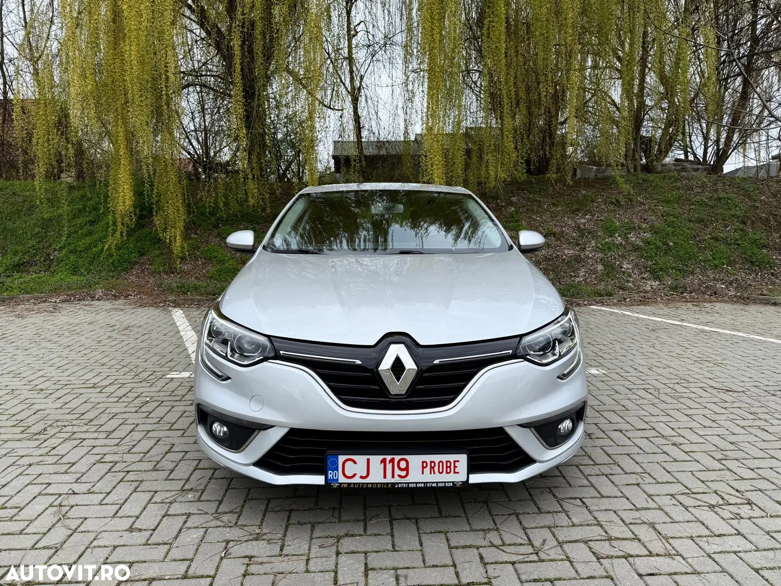 Renault Megane ENERGY dCi EDC Zen - 2
