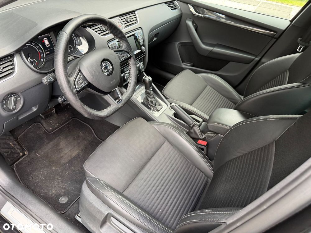 Skoda Octavia 2.0 TDI DSG RS - 20