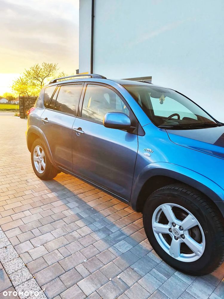 Toyota RAV4 2.2 D-4D X - 9