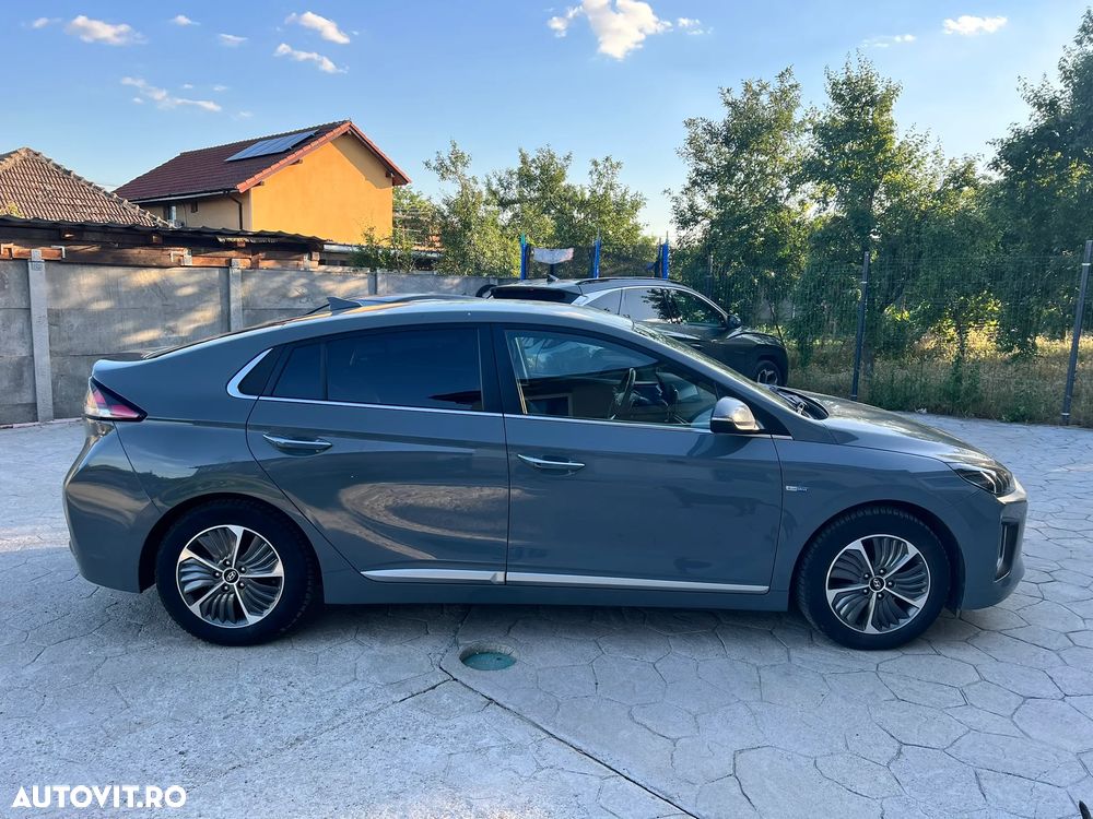 Hyundai IONIQ - 20