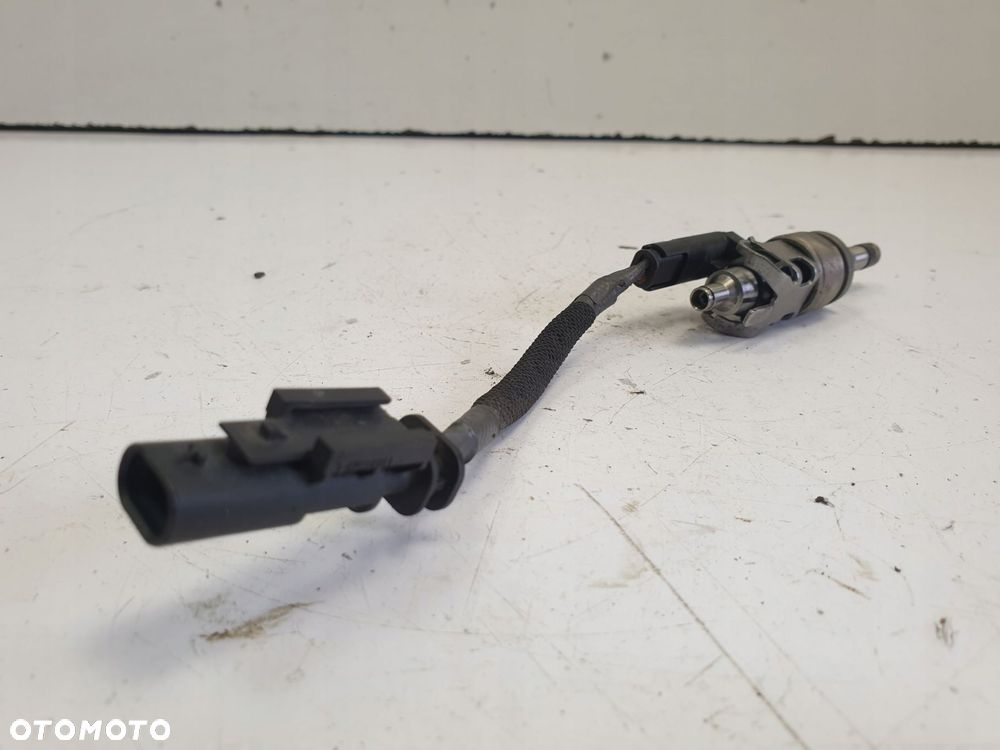 WTRYSKIWACZ Volvo V60 II 1.5 T _ WTRYSK paliwa 31432774 - 4