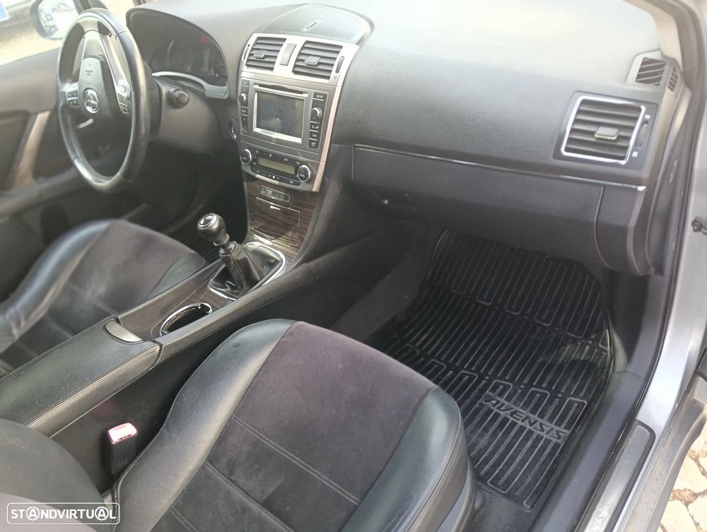 Toyota Avensis SW 2.0 D-4D Exclusive - 10
