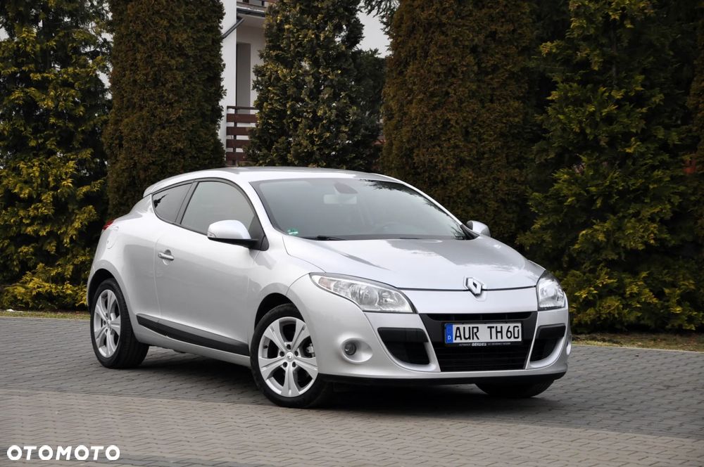 Renault Megane TCe 180 Coupe Dynamique - 11