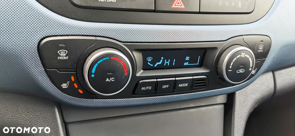 Hyundai i10 1.2 Fifa World Cup Edition - 5