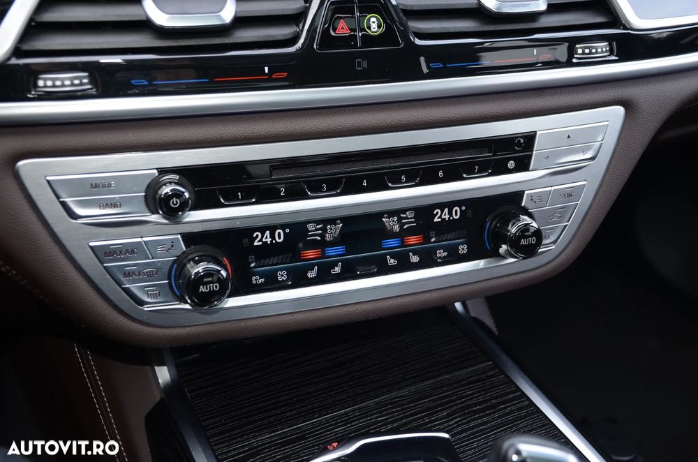 BMW Seria 7 750i xDrive - 28