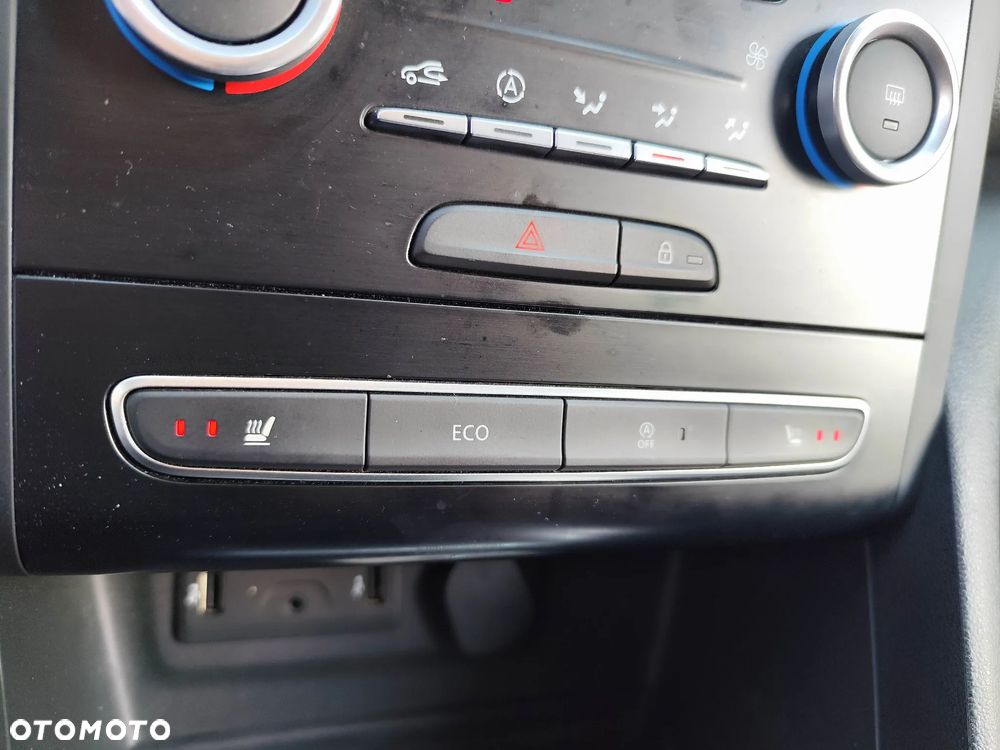 Renault Megane ENERGY TCe 100 INTENS - 12