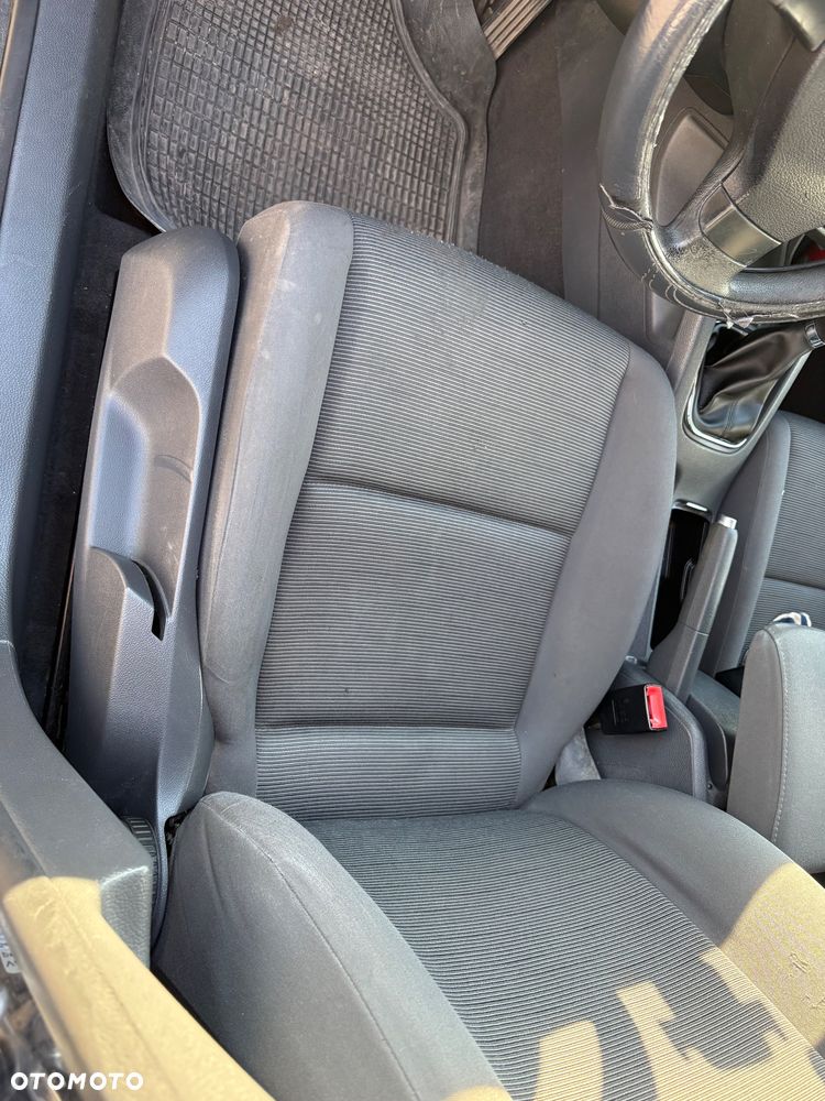 Volkswagen Golf 1.9 TDI Q-Line - 9