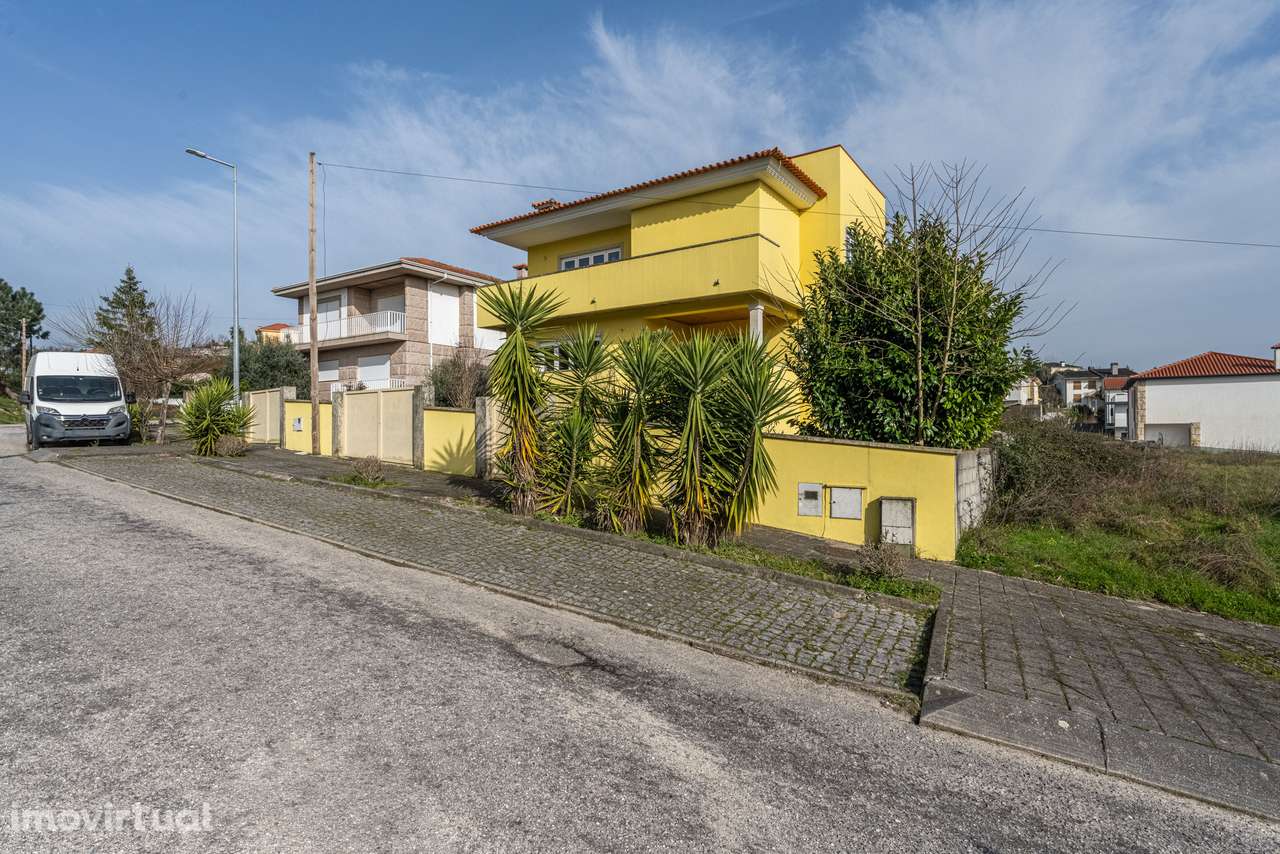 Moradia Individual V4 Nogueira Mancelos Amarante - Grande imagem: 2/26