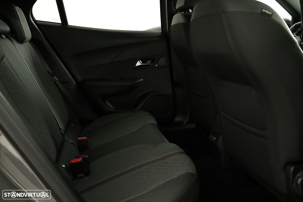 Peugeot 2008 1.2 PureTech Allure - 24
