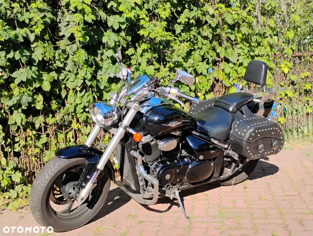 Suzuki Intruder - 1