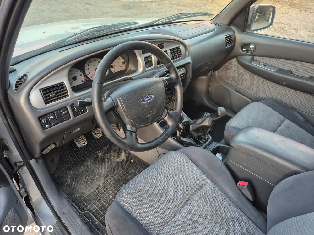 Ford Ranger XLT - 17