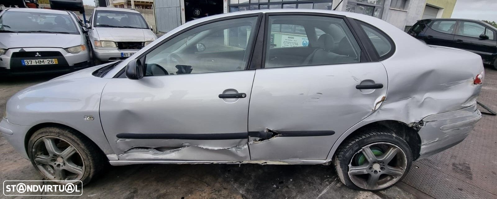 Seat Cordoba 1.4 Tdi 6L de 2003 disponível para peças FAROLINS VENDIDOS - 3