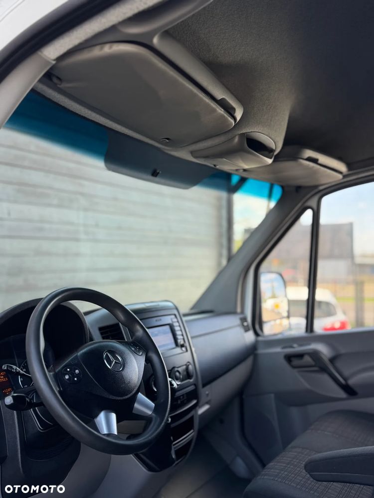 Mercedes-Benz SPRINTER - 14