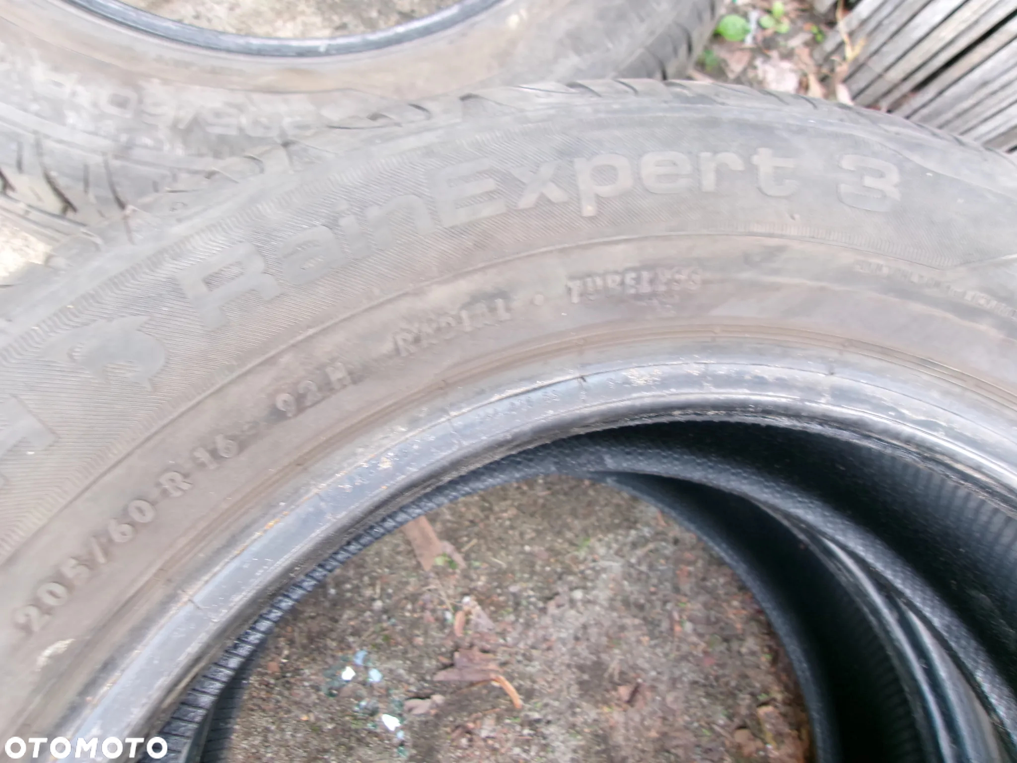OPONA LETNIA UNIROYAL RAIN EXPERT 3   1SZT  205/60/16 - 3