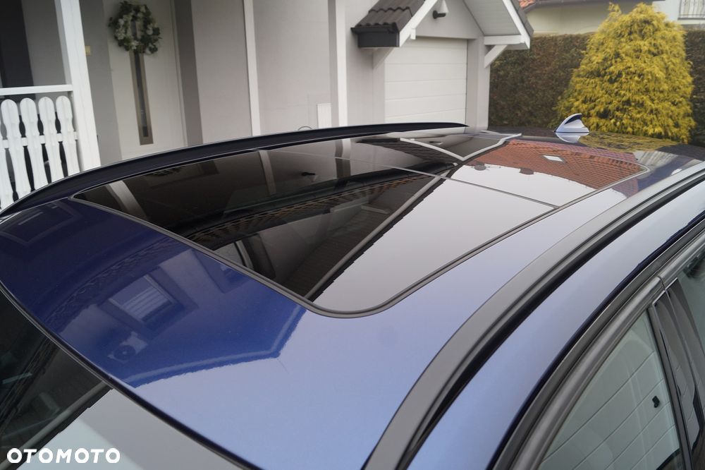 BMW Seria 3 318i Sport Line - 30