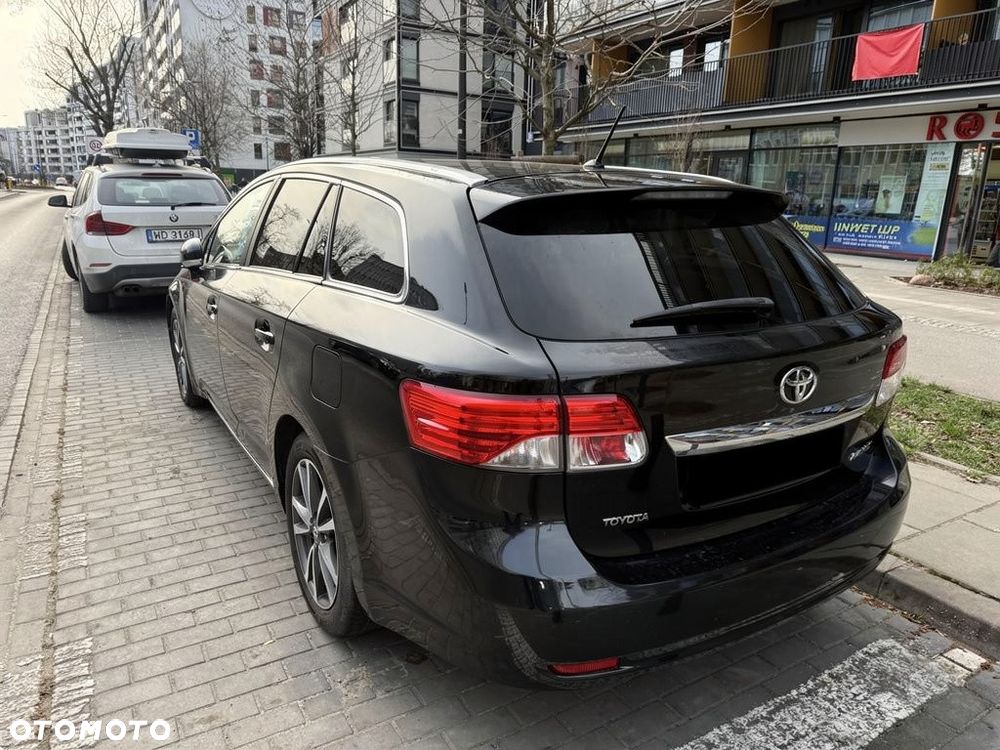 Toyota Avensis 2.0 Premium EU5 - 4