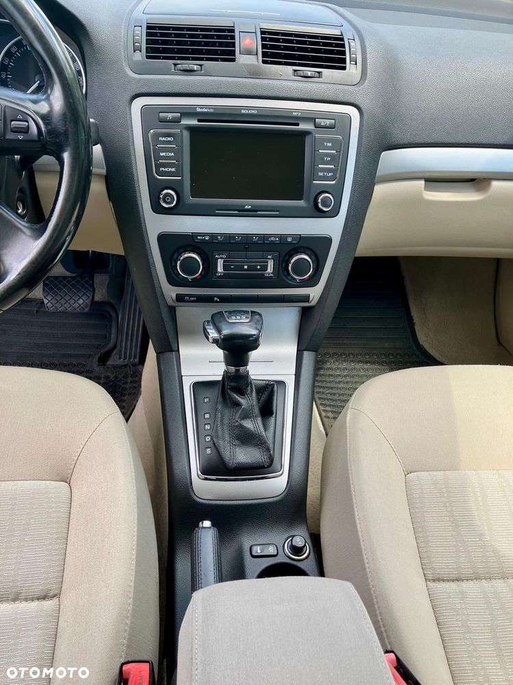 Skoda Octavia 2.0 TDI Elegance DSG - 9