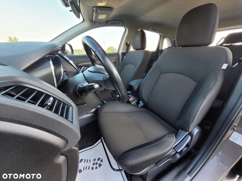 Mitsubishi ASX - 15