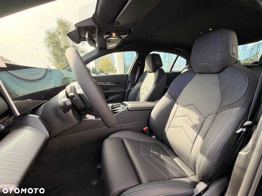 BMW i5 83.9kWh eDrive40 M Sport - 8
