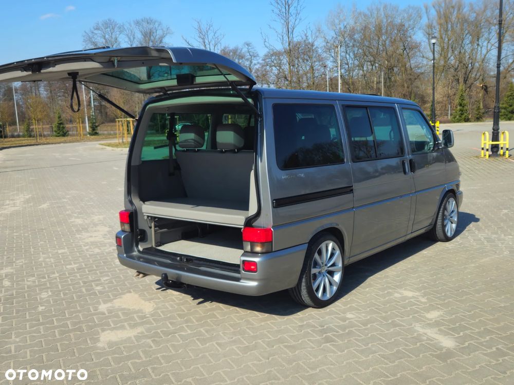 Volkswagen Multivan - 10