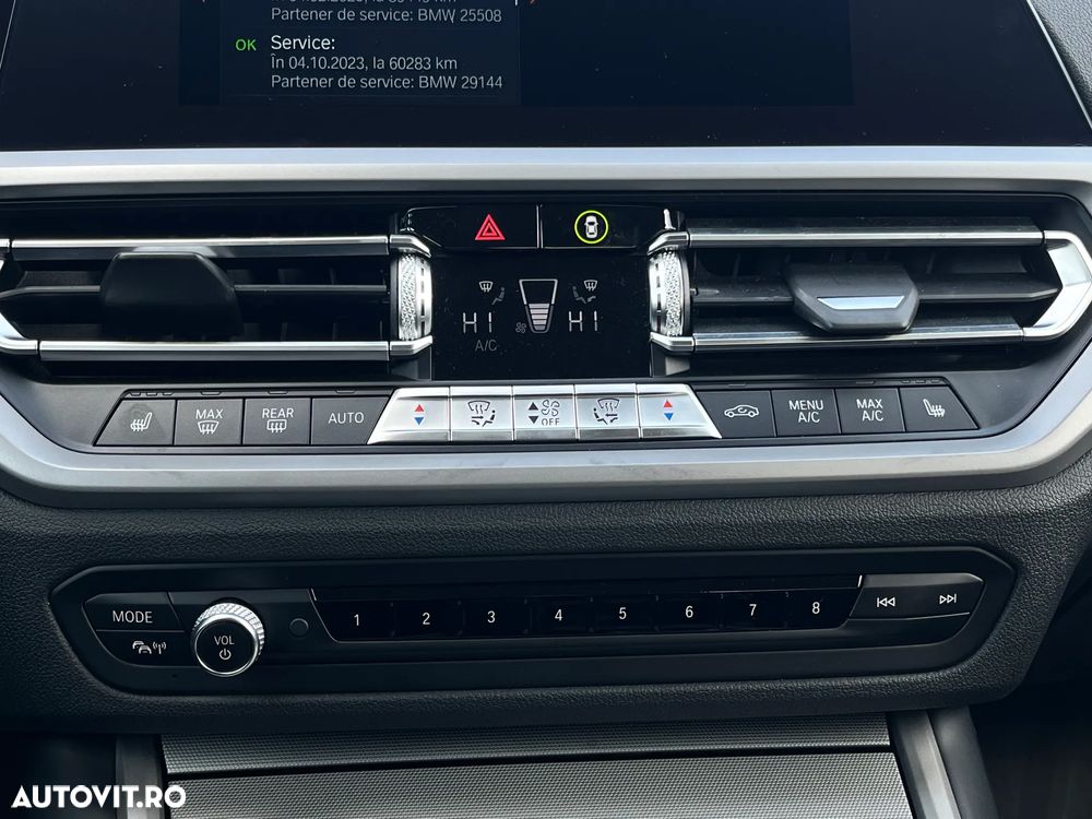 BMW Seria 3 330i xDrive AT - 24