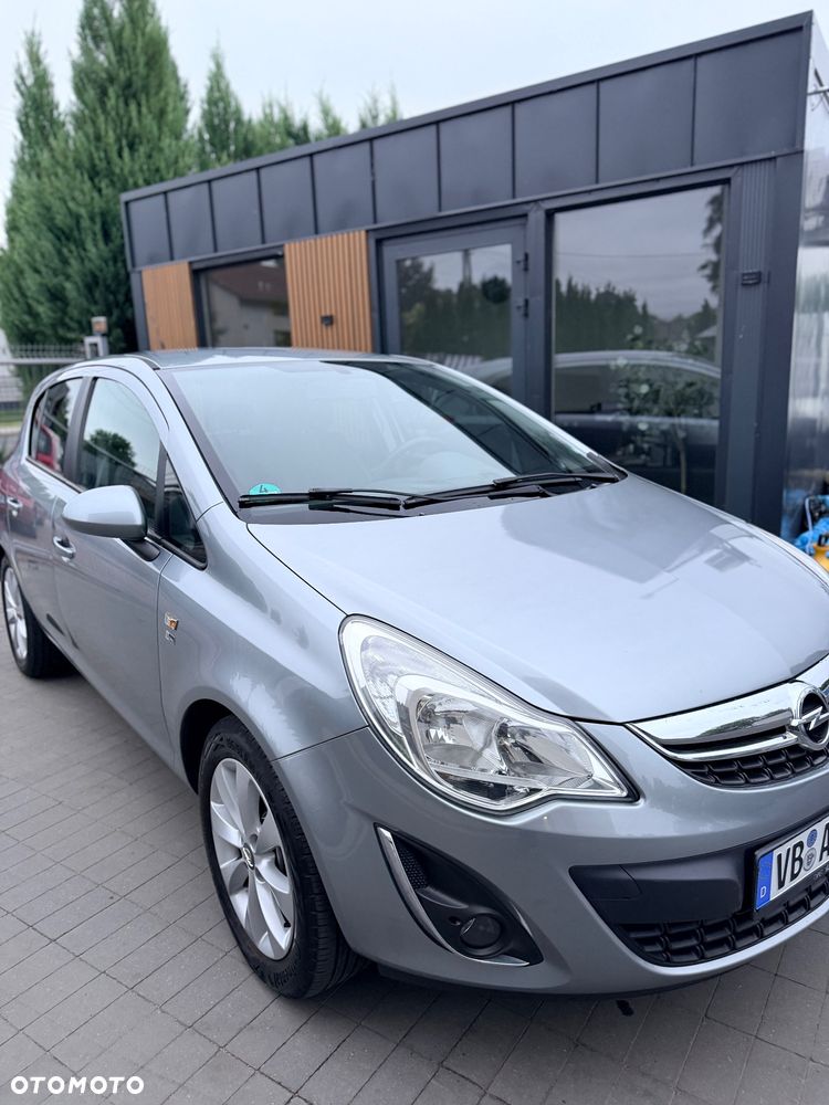 Opel Corsa 1.4 16V Innovation 110 Jahre - 5
