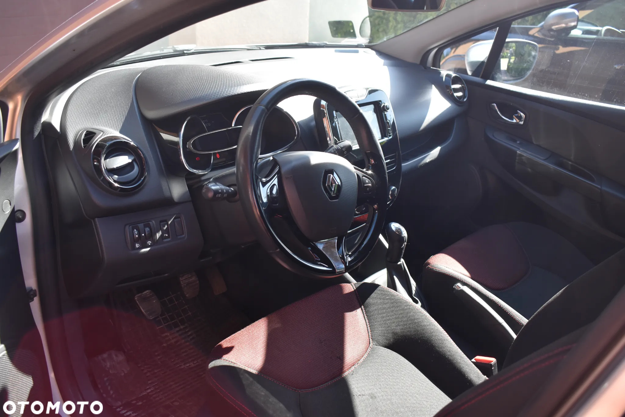 Renault Clio 1.2 16V Alize - 14