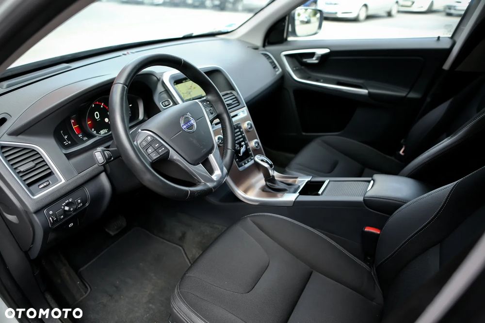 Volvo XC 60 D4 Geartronic Summum - 18