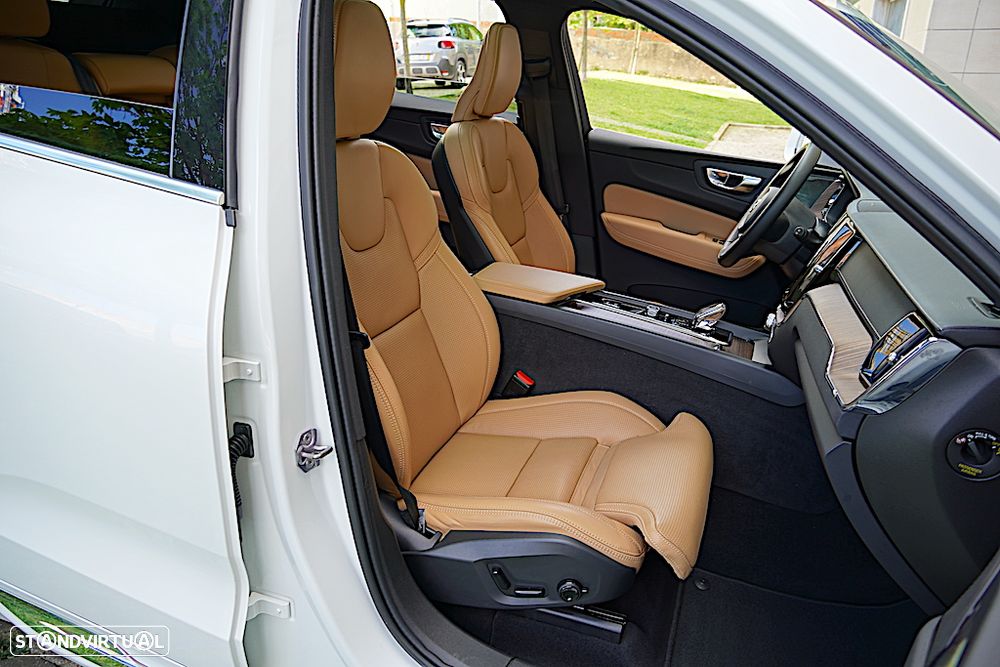 Volvo XC 60 2.0 B4 Inscription Geartronic - 24