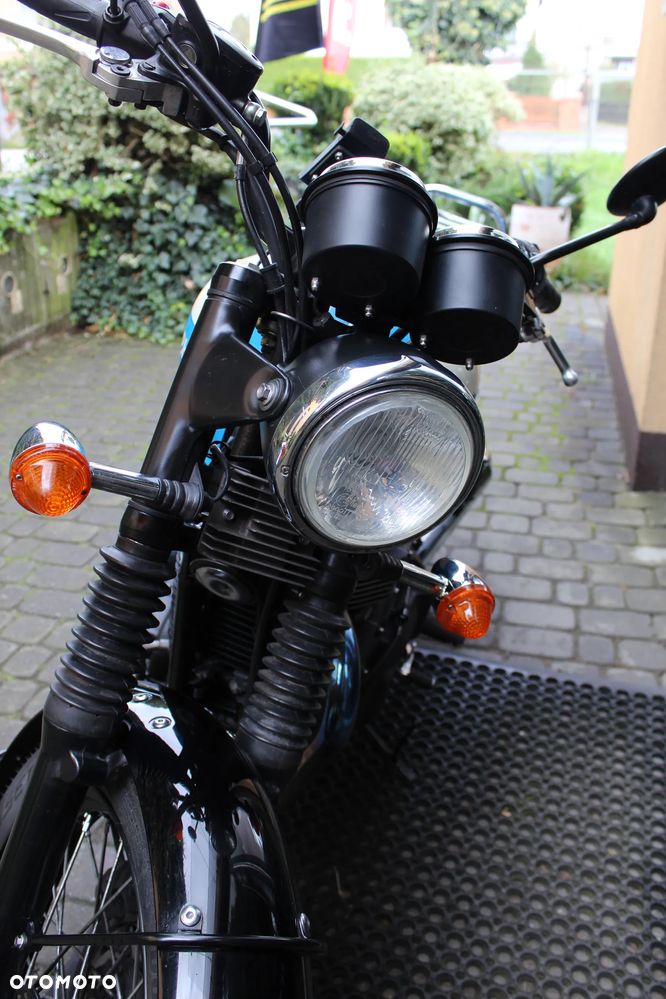 Triumph Bonneville - 14