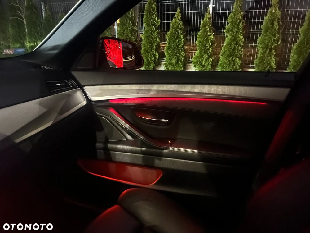 BMW Seria 5 520d xDrive M Sport Edition - 29