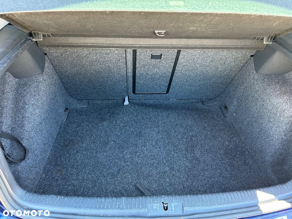 Volkswagen Golf - 16