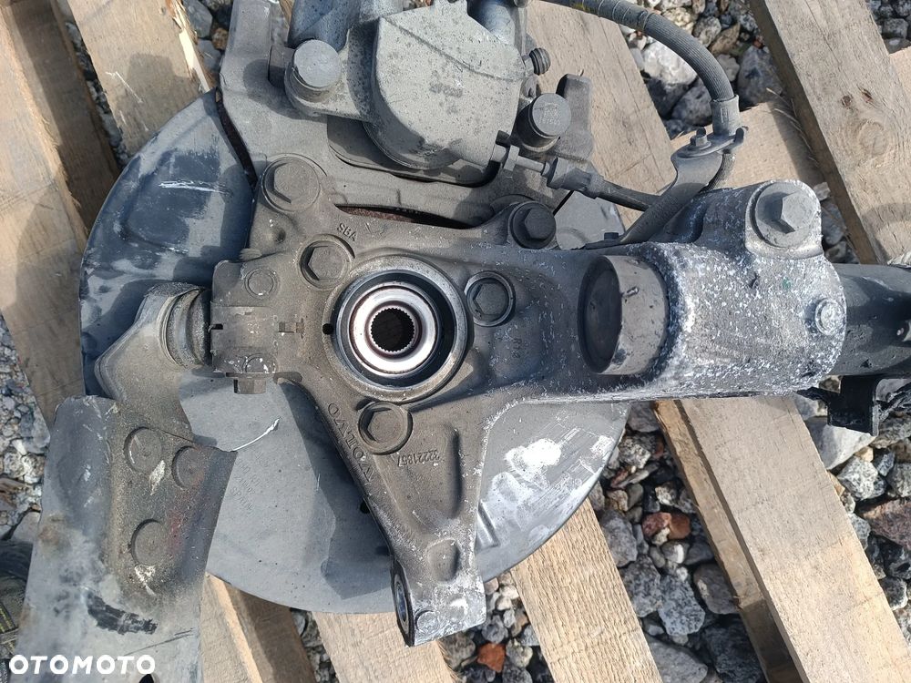 ZWROTNICA PRAWA KOMPLETNA  MC PHERSON PRAWY 32221857 VOLVO XC40 II 1.5 HYBRYDA PLUG-IN - 8