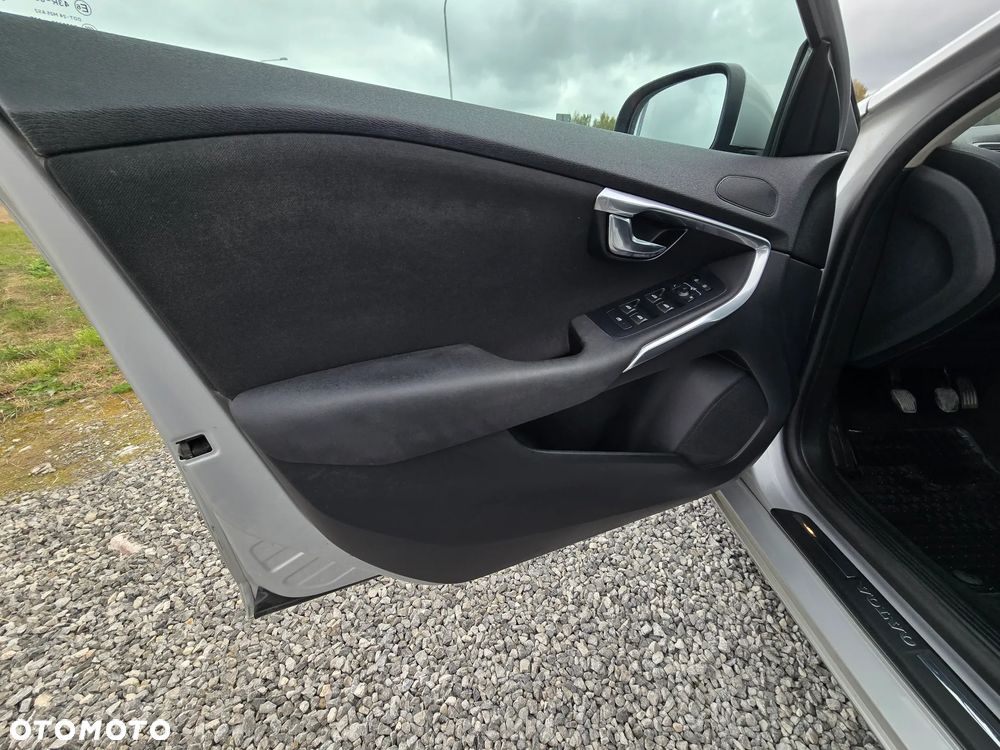Volvo V40 D2 Kinetic - 20