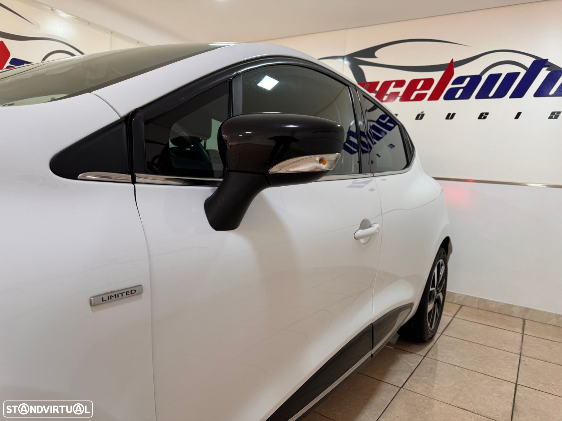 Renault Clio 0.9 TCe Limited - 8