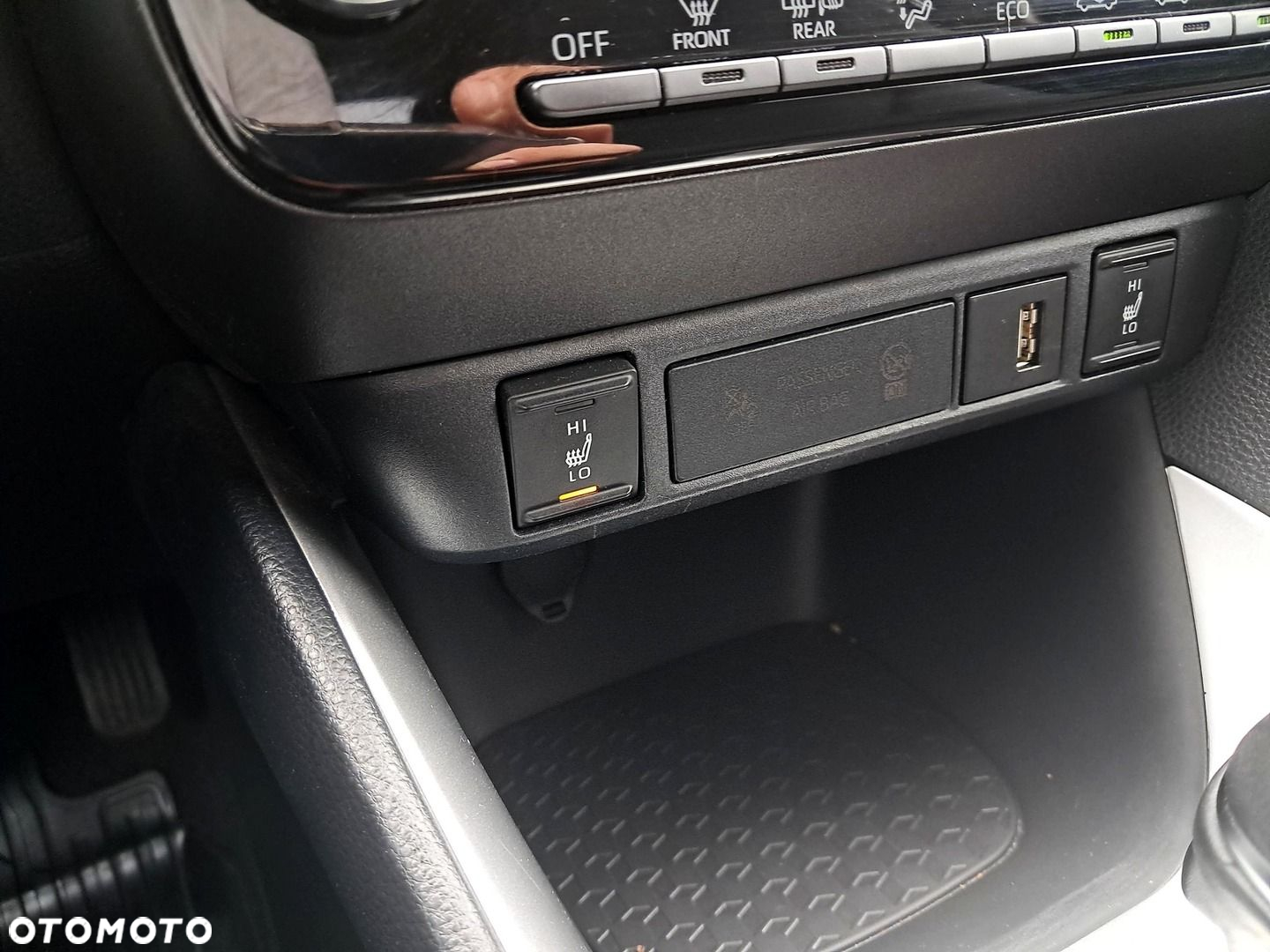 Toyota Yaris - 24