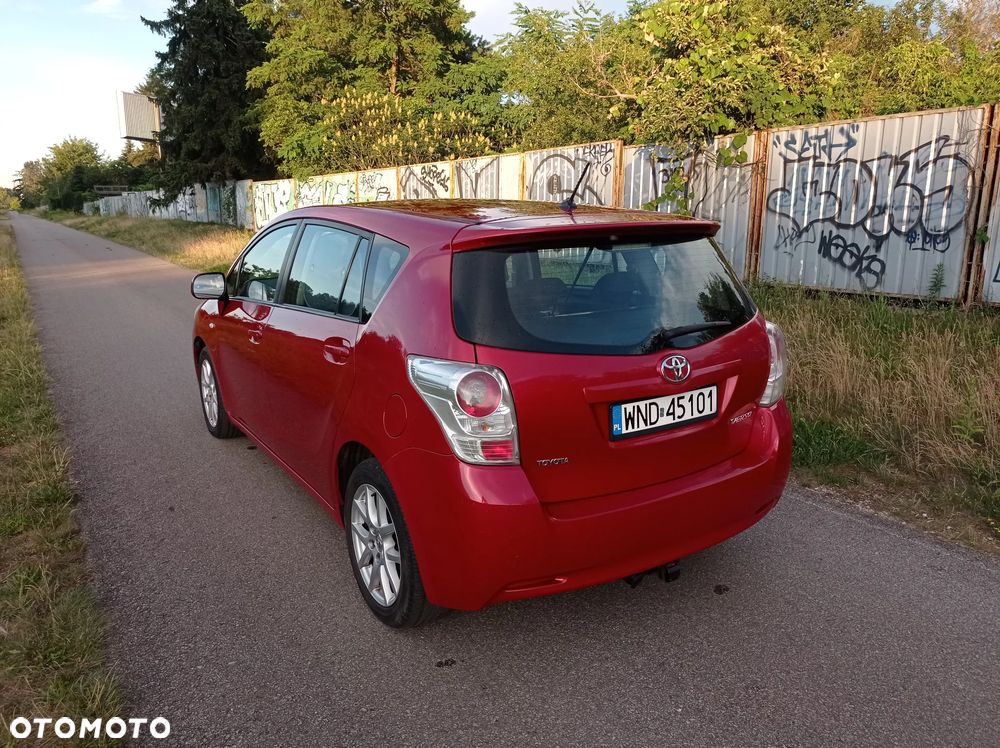 Toyota Verso 2.0 D-4D Premium - 4