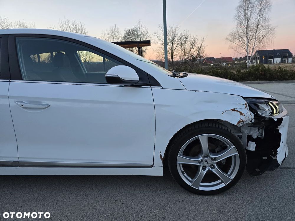 Hyundai IONIQ Hybrid Premium - 37