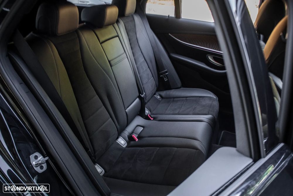 Mercedes-Benz E 300 de 4Matic T 9G-TRONIC Night Edition - 34