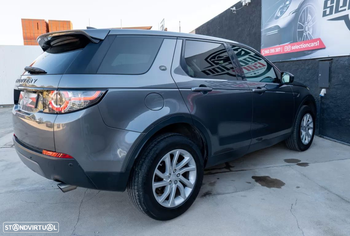 Land Rover Discovery Sport 2.0 TD4 SE Auto - 6