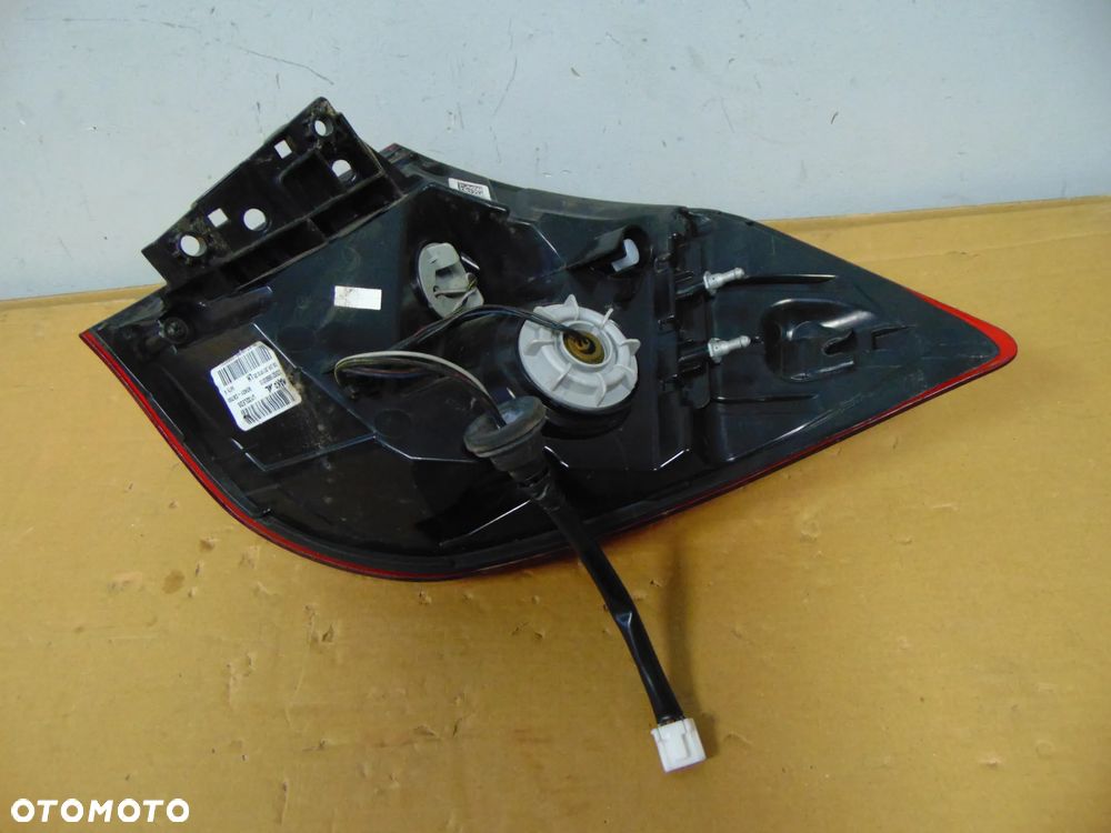 LAMPA LEWA TYŁ LED HYUNDAI I20 II LIFT 92401-C8700 - 2