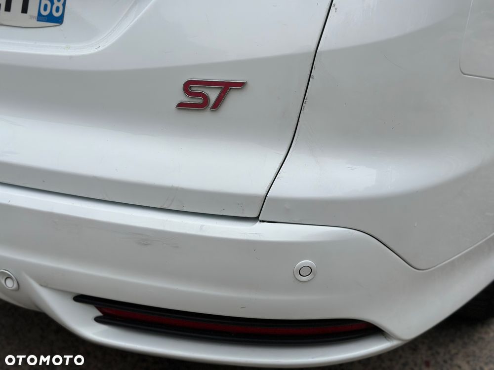Ford Focus ST - 9