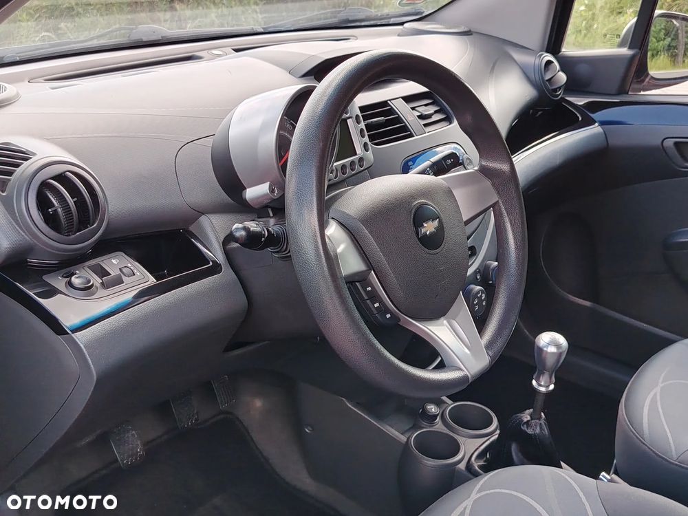 Chevrolet Spark - 18