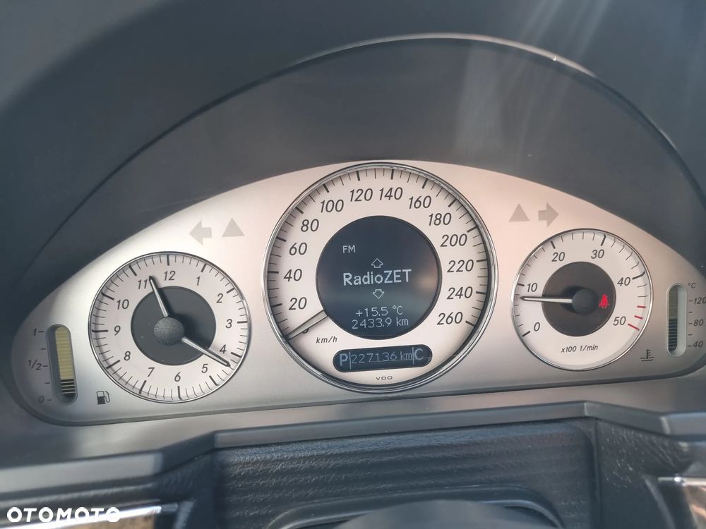 Mercedes-Benz Klasa E 220 CDI Automatik Avantgarde DPF - 19